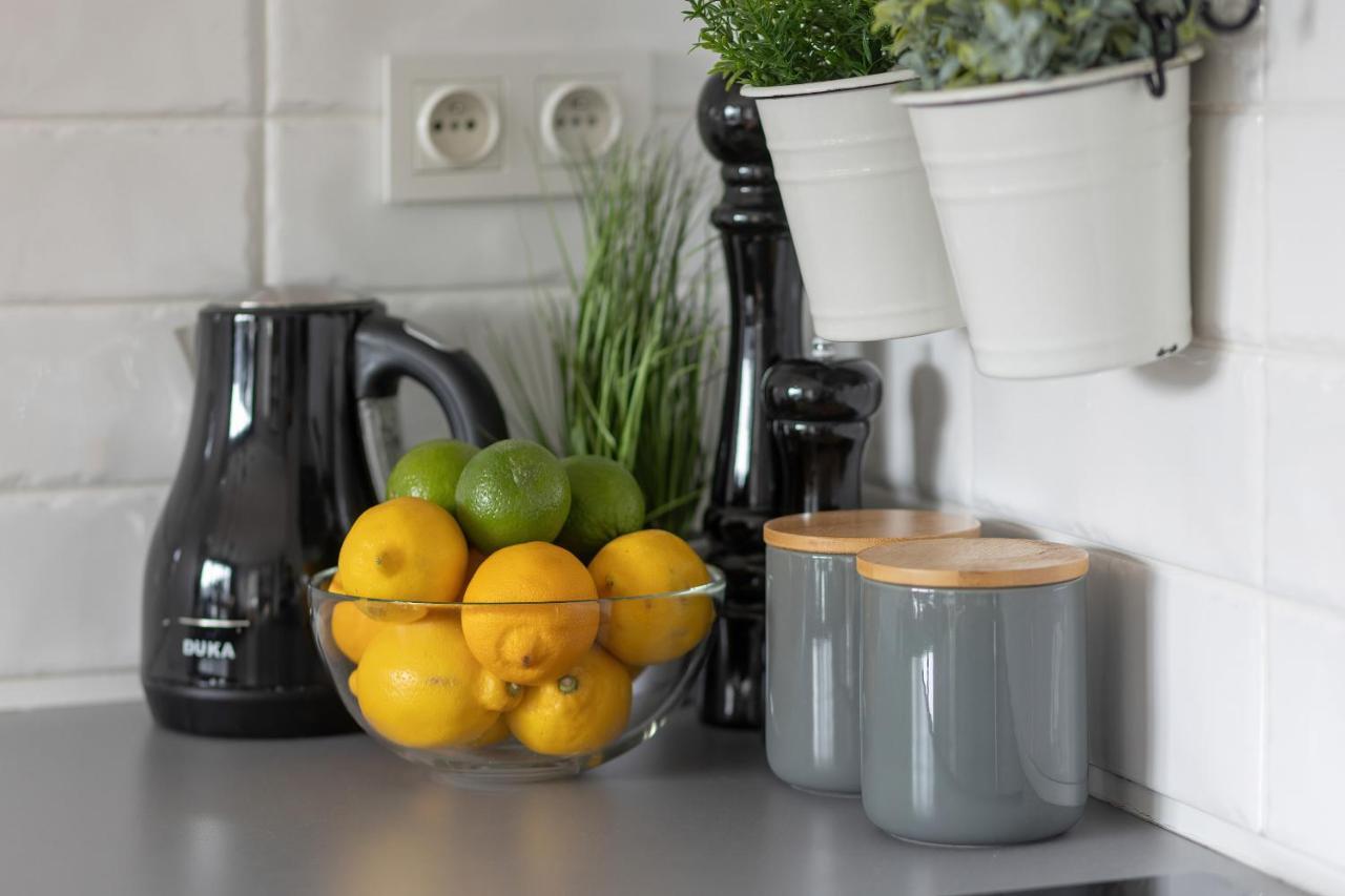 Cozy Apartment Gieysztora Wilanow By Noclegi Renters 华沙 外观 照片