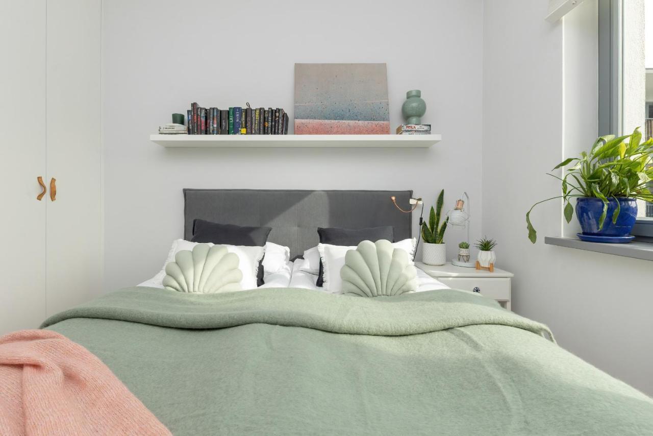 Cozy Apartment Gieysztora Wilanow By Noclegi Renters 华沙 外观 照片